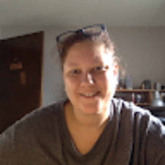 Meet your Posher, Nicole - Picture 1 of 1